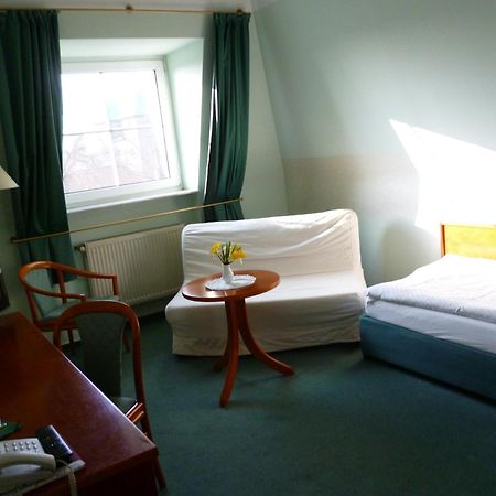 Hotel Brandenburg Кёнигс-Вустерхаузен Экстерьер фото
