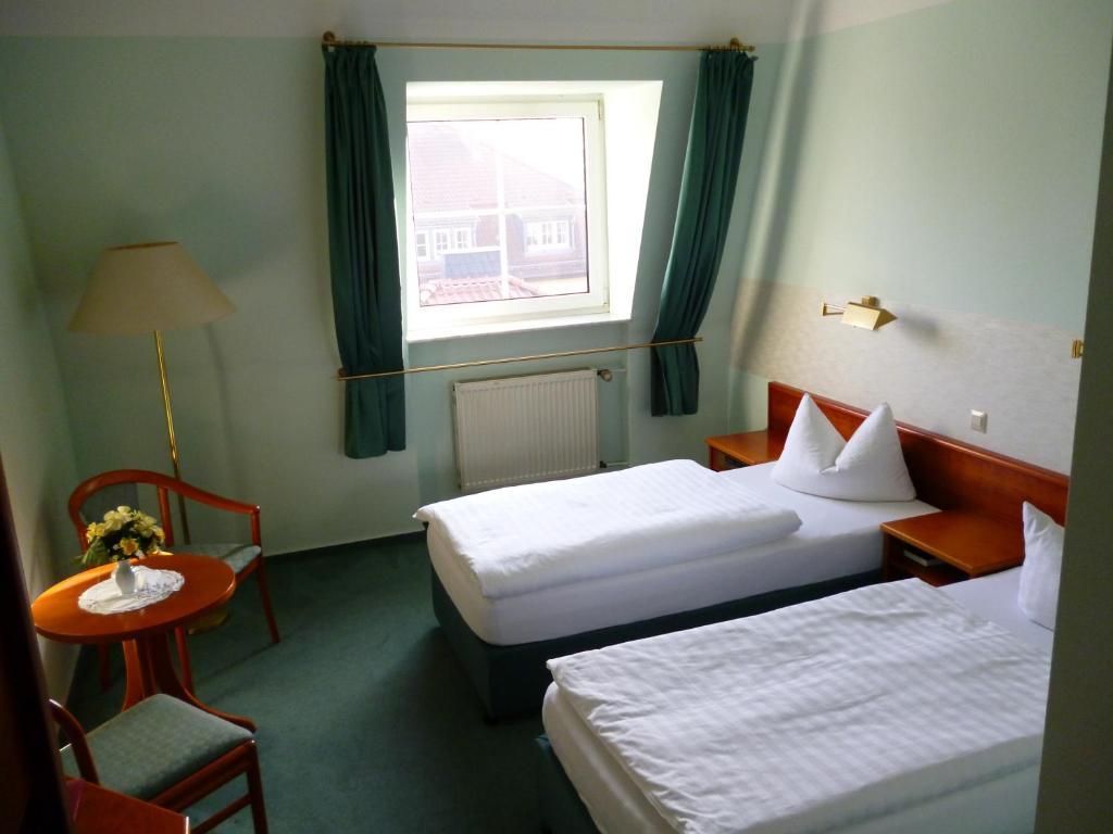 Hotel Brandenburg Кёнигс-Вустерхаузен Номер фото