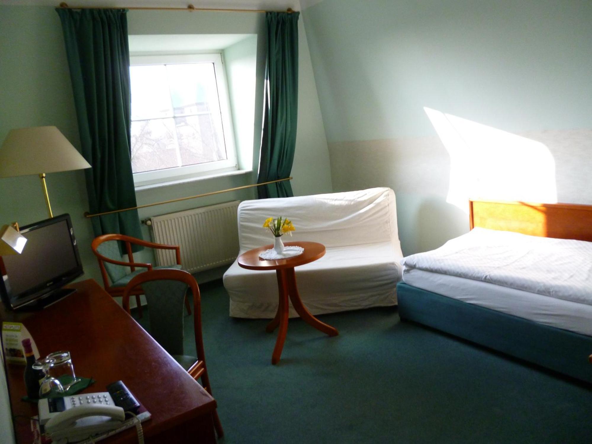 Hotel Brandenburg Кёнигс-Вустерхаузен Экстерьер фото